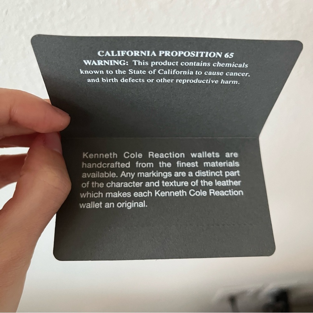 Kenneth Cole Reaction Black Key Holder and Wallet Set - Picture 8 of 9